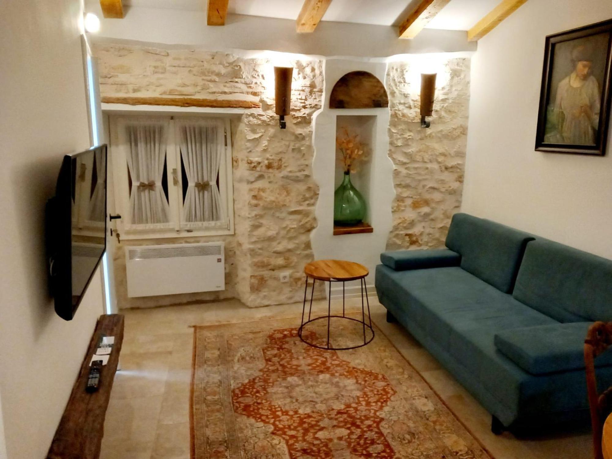 Apartmani Ulika Bale Exterior photo